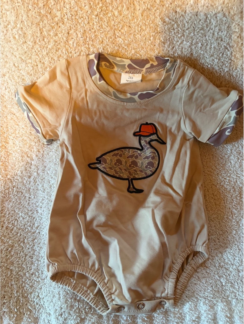 Babys Duck Onesie Size 6-12 months